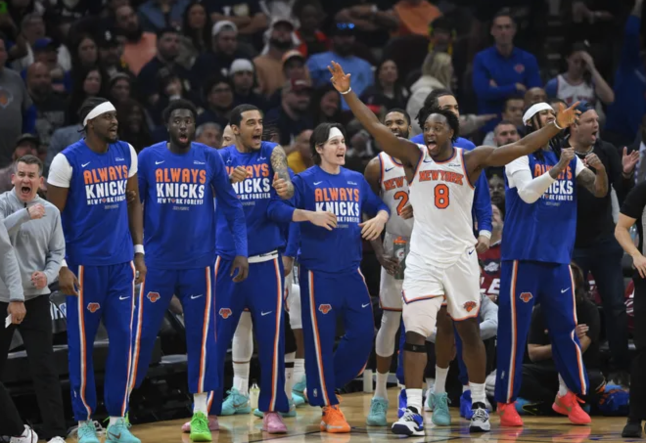 Knicks sweep the Cavaliers to reach first NBA Finals in 27 years